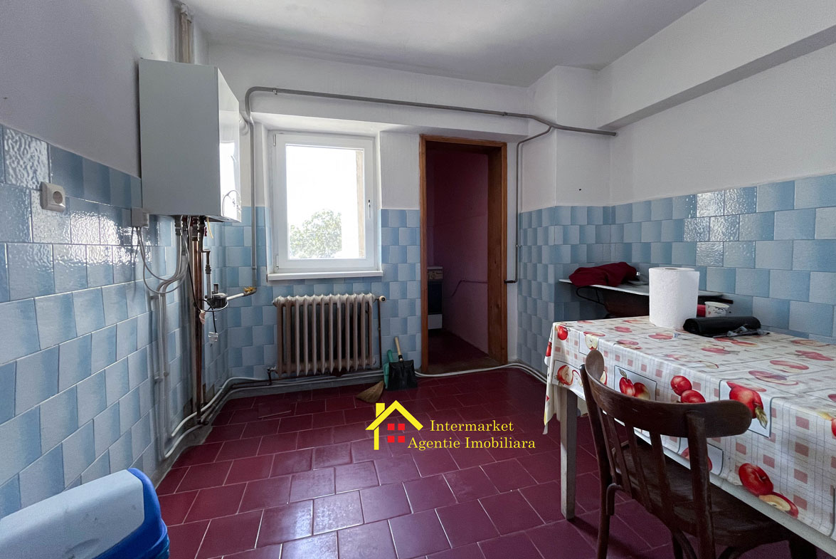 De vanzare apartament cu 4 camere ultracentral