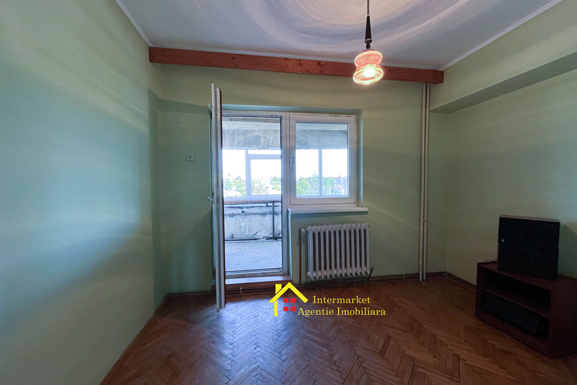 De vanzare apartament cu 4 camere ultracentral